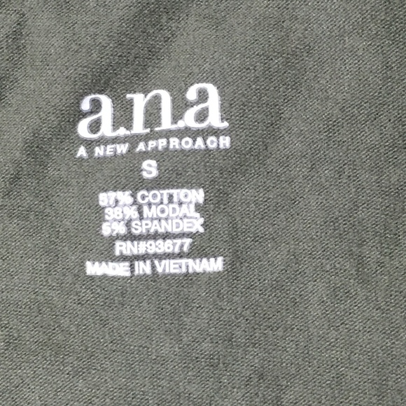 ana (a new approach) shinny long sleeve size S - Picture 7 of 8